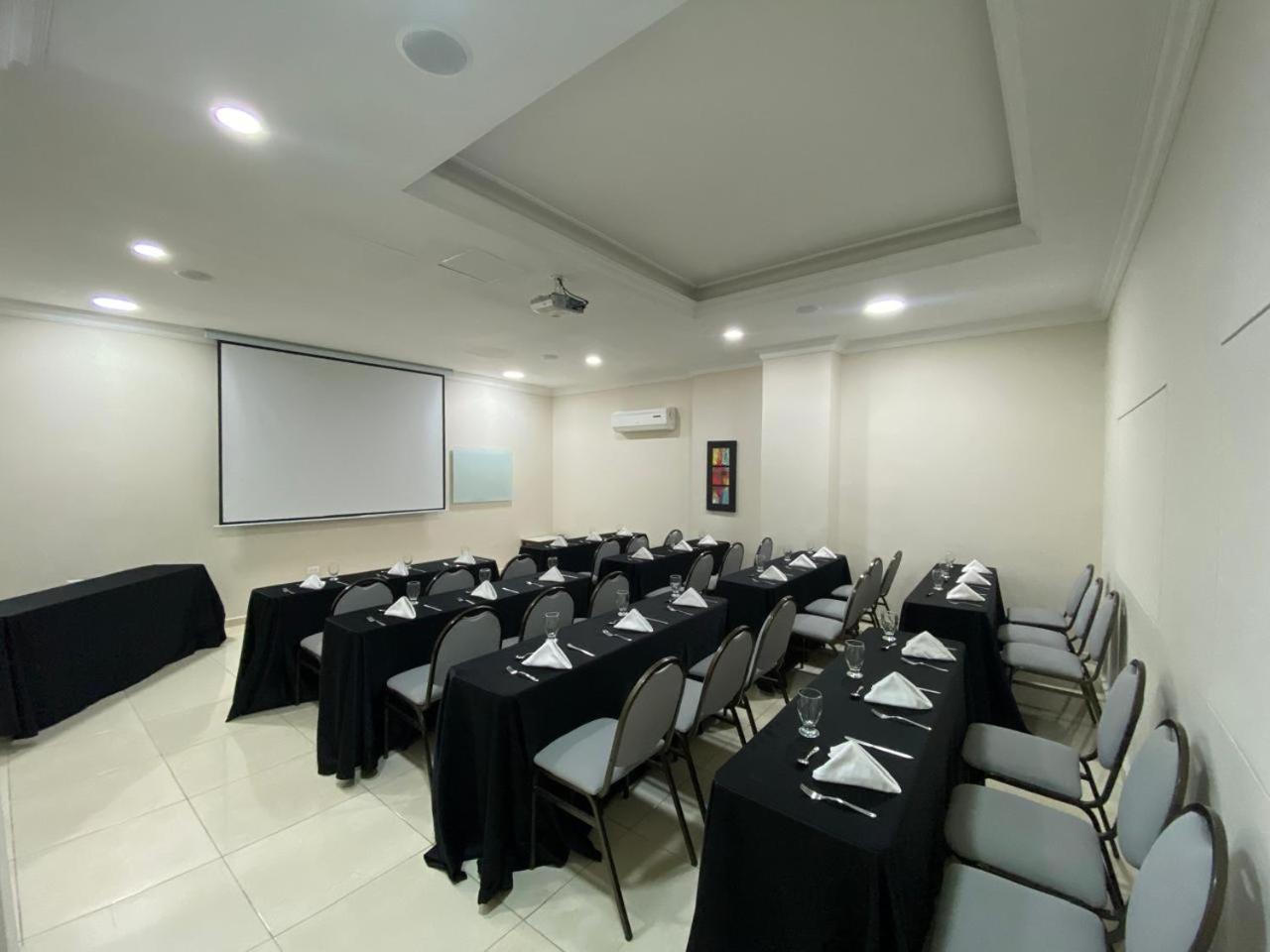 Howard Johnson By Wyndham Barranquilla Versalles Hotel Luaran gambar